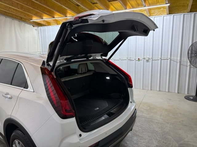 Used 2023 Cadillac XT4 Premium Luxury w/ Technology Package AWD/4WD image 10