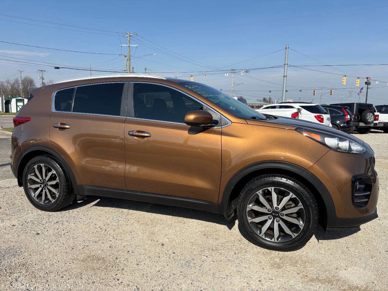 Used 2017 Kia Sportage EX image 2
