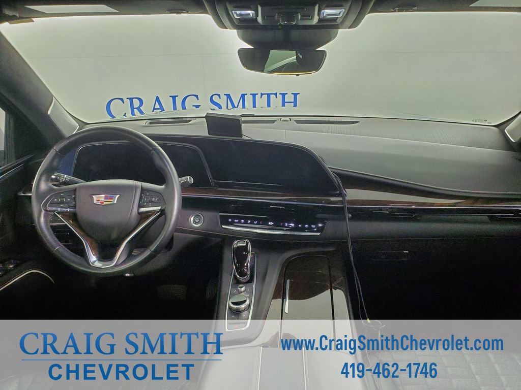 Used 2022 Cadillac Escalade Sport Platinum w/ Heavy-Duty Trailer Package AWD/4WD image 28