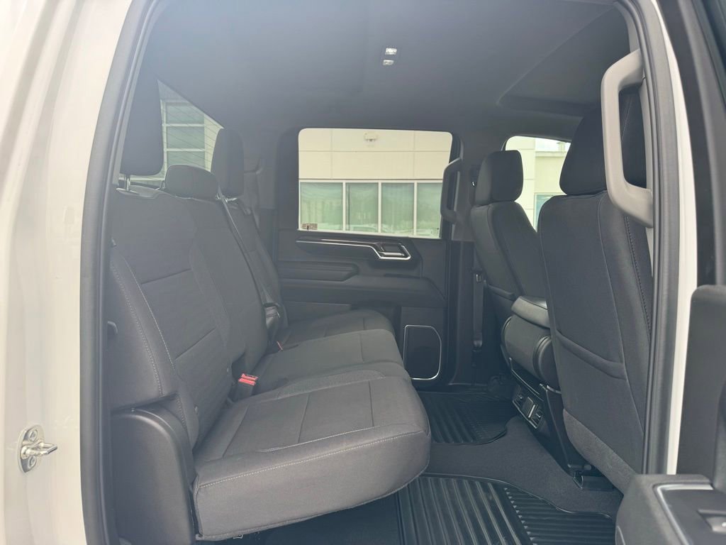 Used 2025 Chevrolet Silverado 2500 LT w/ Convenience Package AWD/4WD image 22