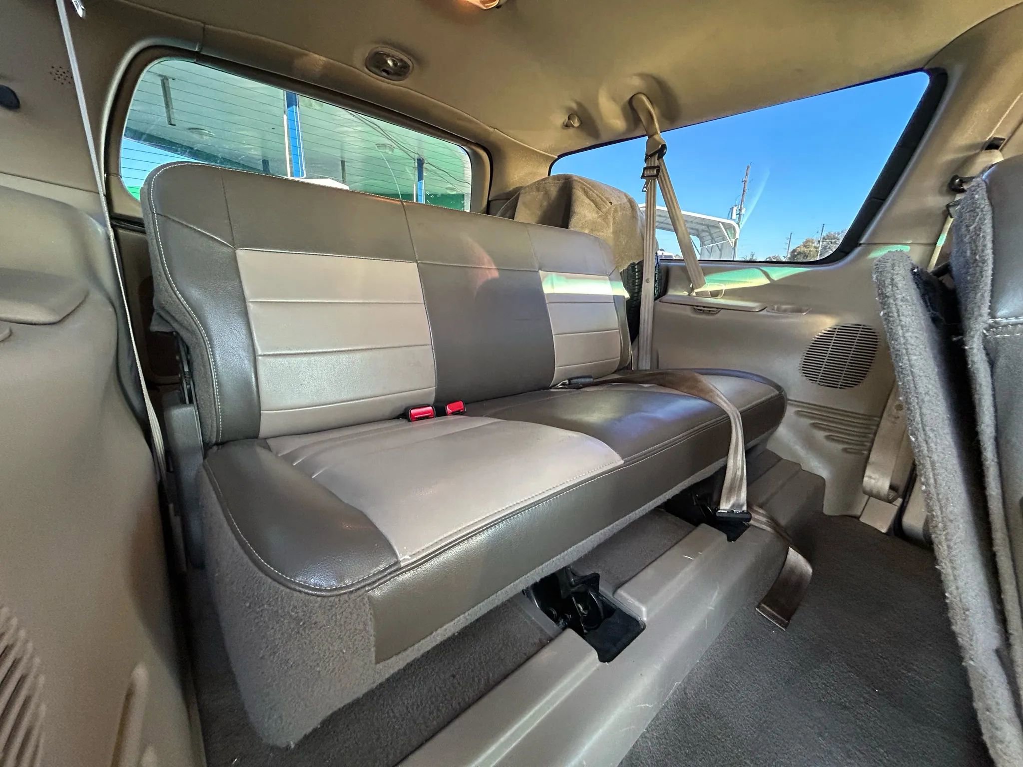 Used 2003 Ford Excursion Eddie Bauer image 18