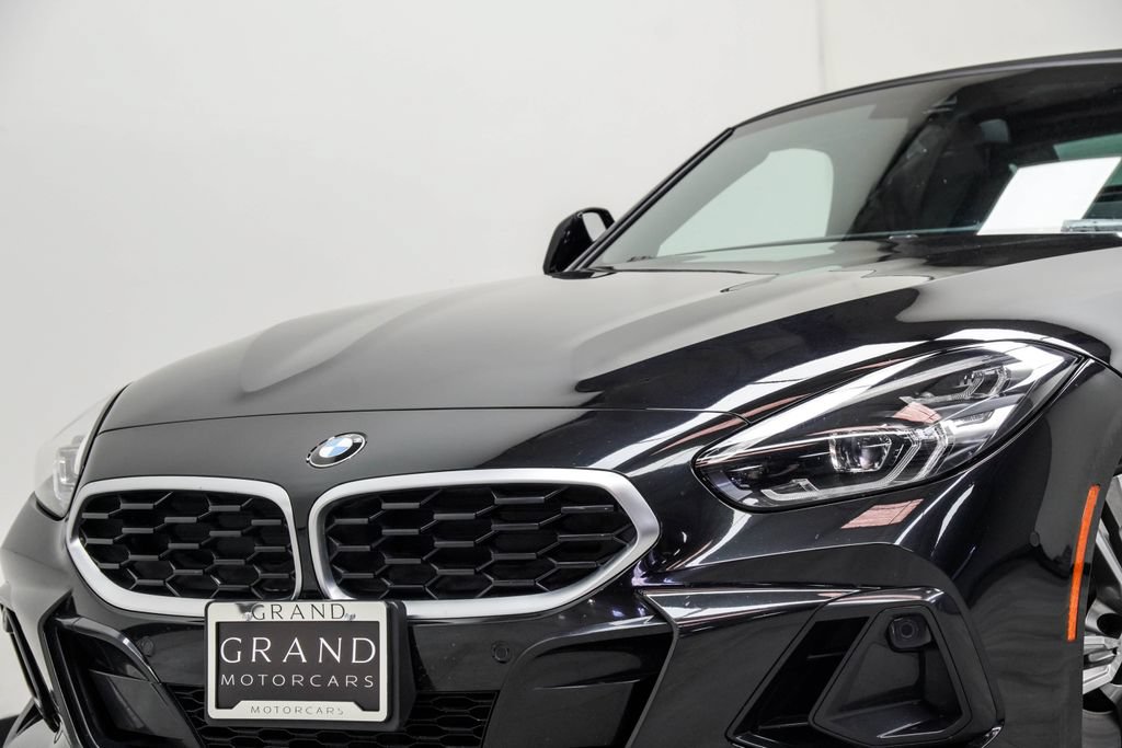 Used 2025 BMW Z4 sDrive30i RWD image 2
