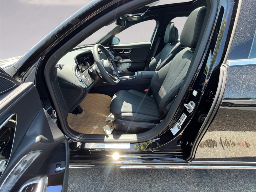 New 2025 Mercedes-Benz E 350 4MATIC Sedan image 6