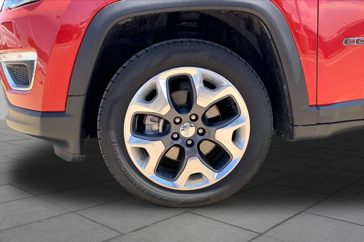 Used 2021 Jeep Compass Limited AWD/4WD image 11
