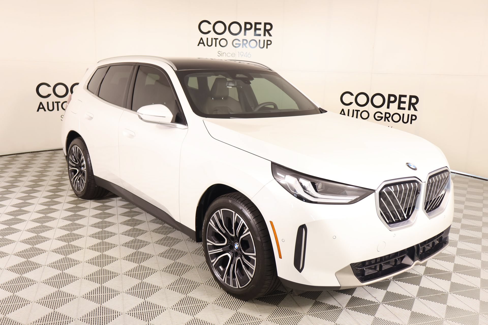 Used 2025 BMW X3 xDrive30i w/ Premium Package AWD/4WD video 1