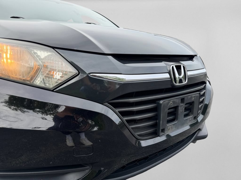 Used 2018 Honda HR-V LX image 11