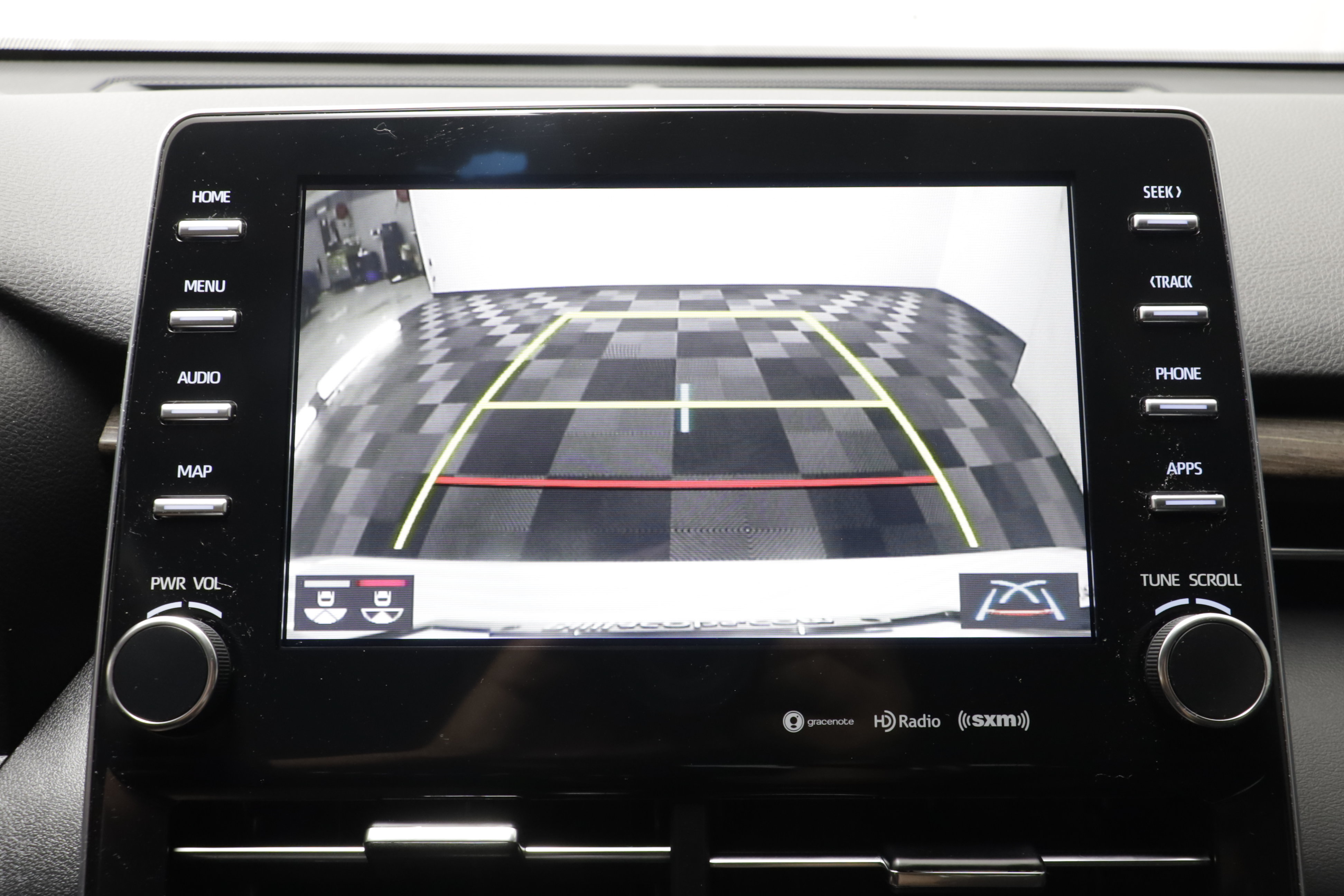 Used 2022 Toyota Avalon XLE FWD image 10