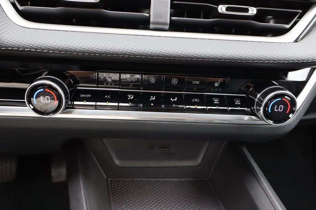 New 2026 Chevrolet Equinox LT w/ Convenience Package II image 12