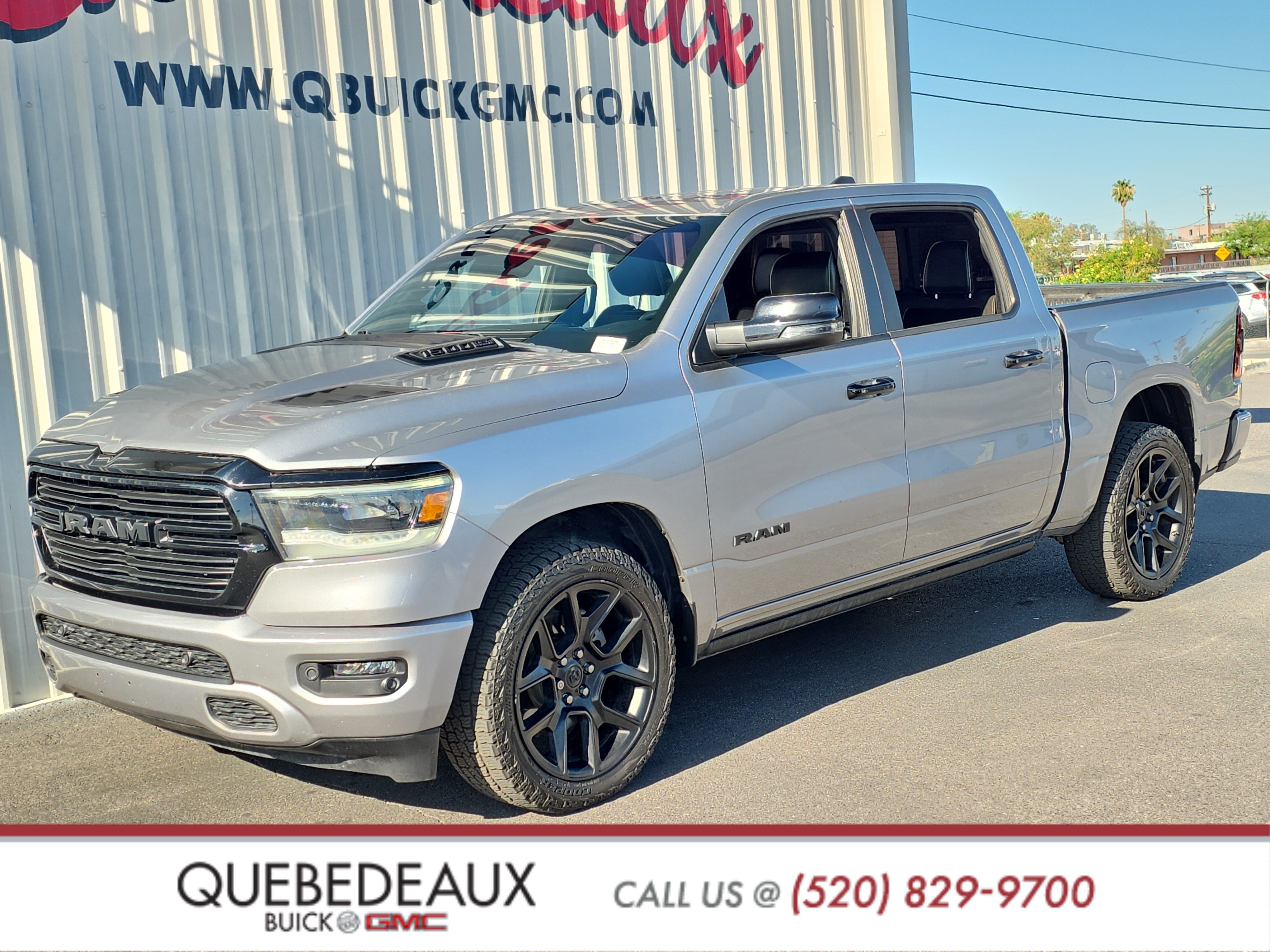 Used 2024 RAM 1500 Laramie AWD/4WD image 3