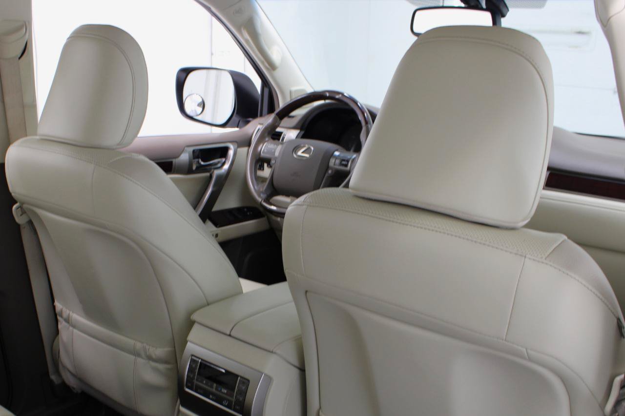 Used 2016 Lexus GX 460 w/ Premium Package AWD/4WD image 44