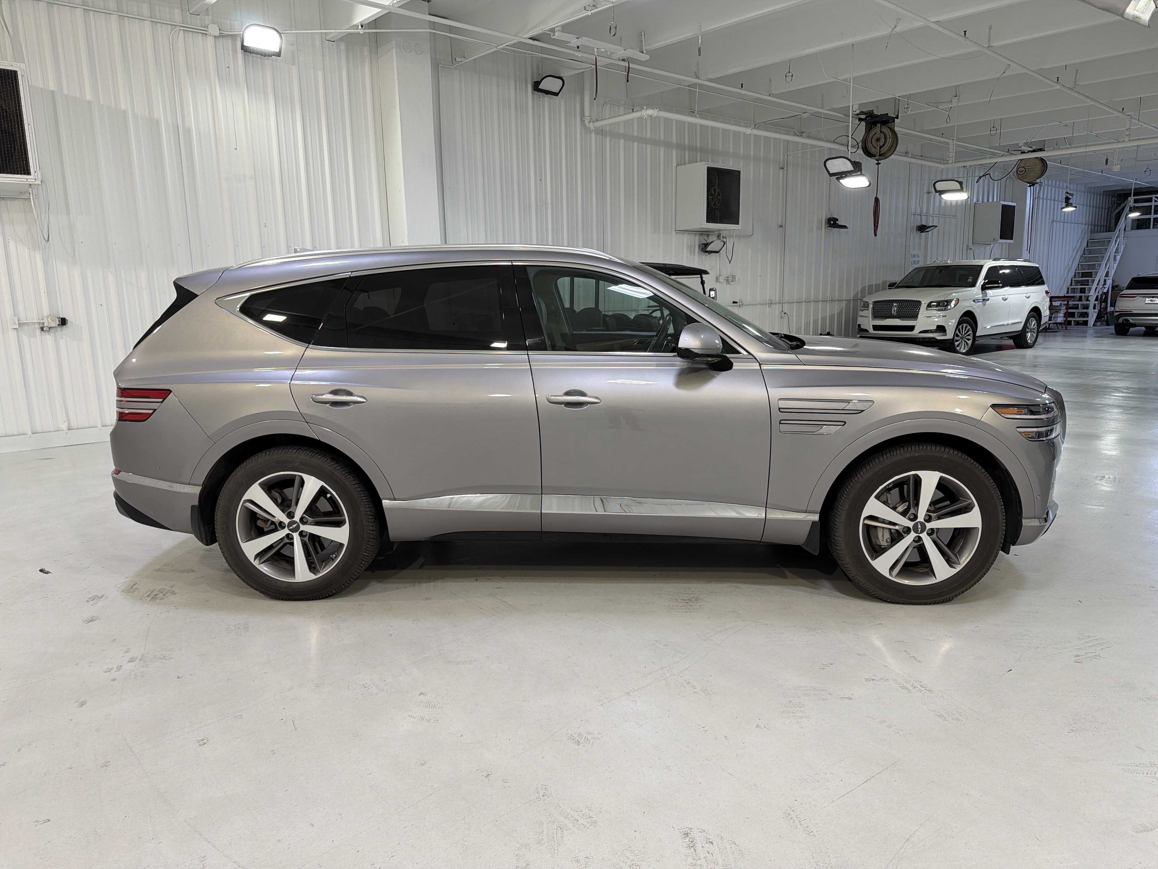 Used 2021 Genesis GV80 3.5T w/ Advanced Package 06 AWD/4WD image 6