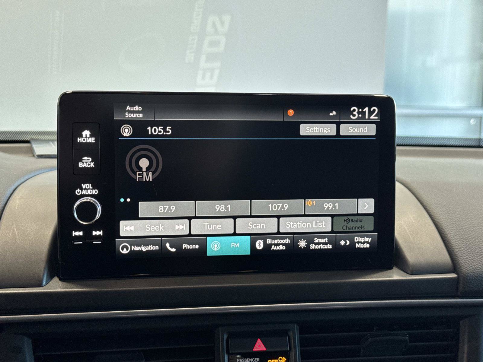Used 2025 Honda Pilot Touring image 16