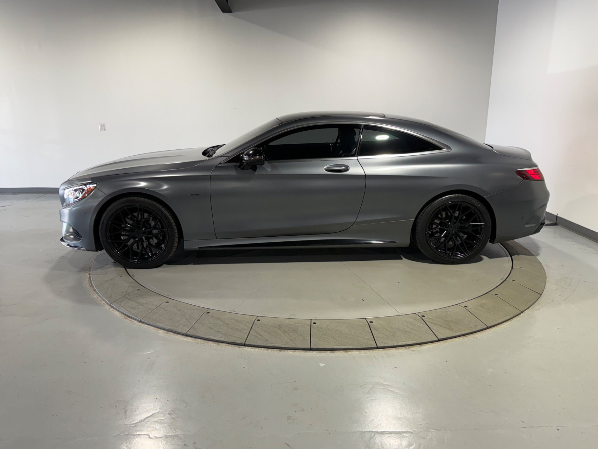 Used 2017 Mercedes-Benz S 550 4MATIC Coupe image 13