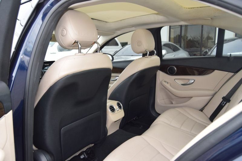 Used 2018 Mercedes-Benz C 300 Sedan w/ Premium Package image 33
