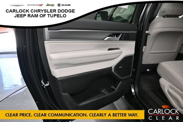 New 2026 Jeep Grand Wagoneer L 4WD w/ Premium Group I image 26
