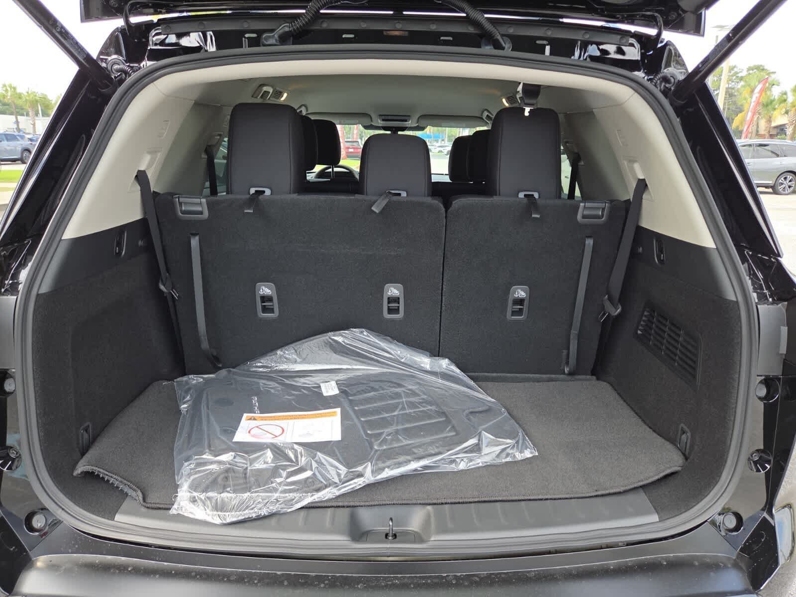 New 2026 Nissan Pathfinder SV FWD image 7