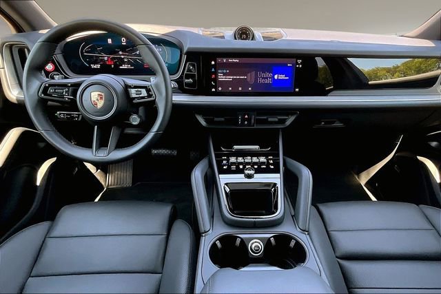 Used 2026 Porsche Cayenne image 7