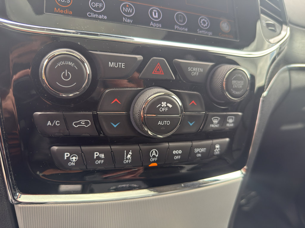 Used 2020 Jeep Grand Cherokee Summit image 18