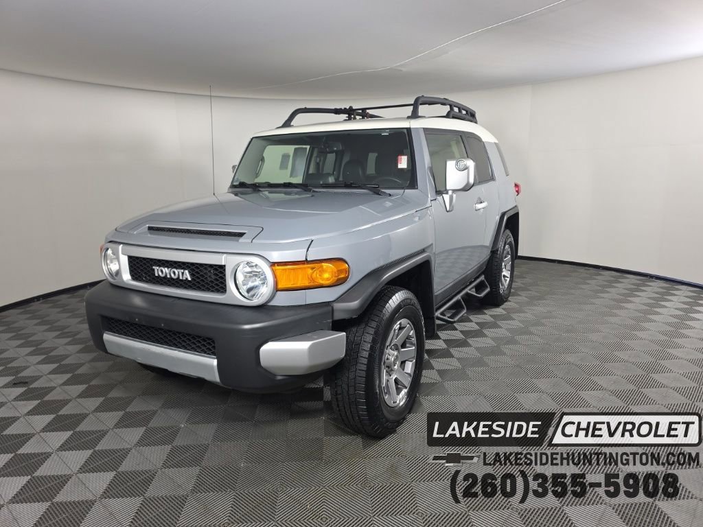 Used 2014 Toyota FJ Cruiser 4WD w/ Convenience Package video 1