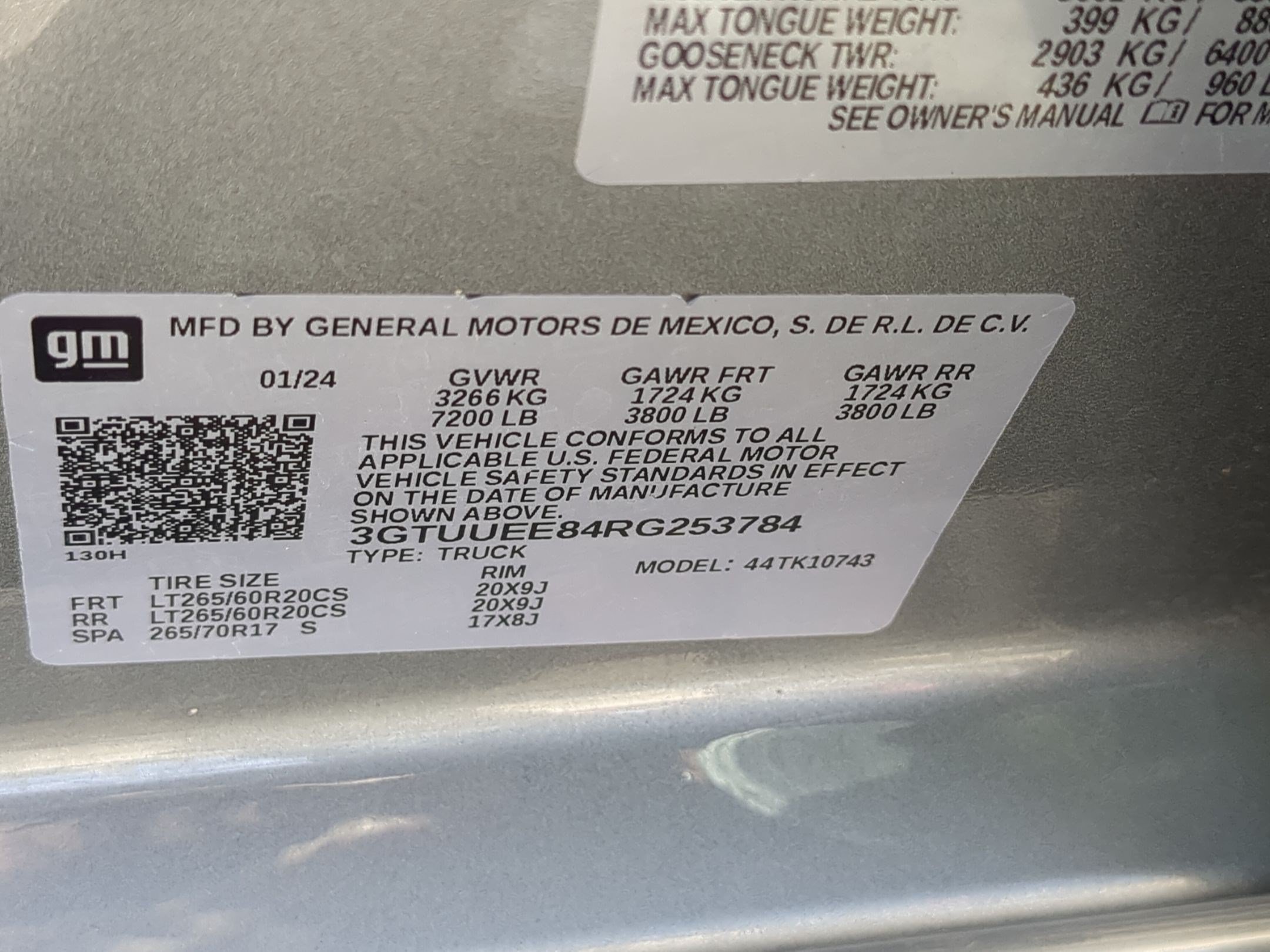 Used 2024 GMC Sierra 1500 AT4 w/ Technology Package AWD/4WD image 35