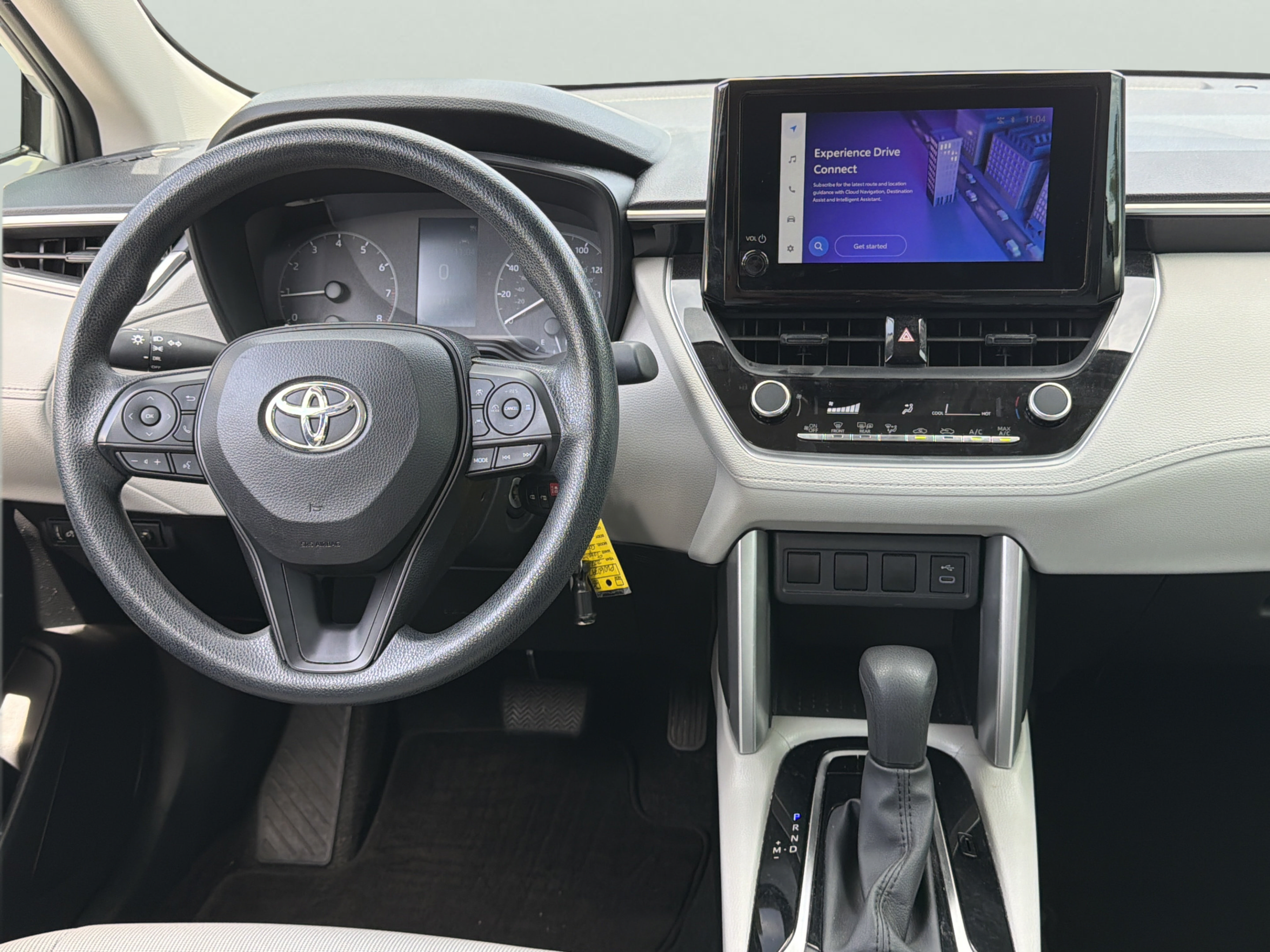 Used 2023 Toyota Corolla Cross L AWD/4WD image 9