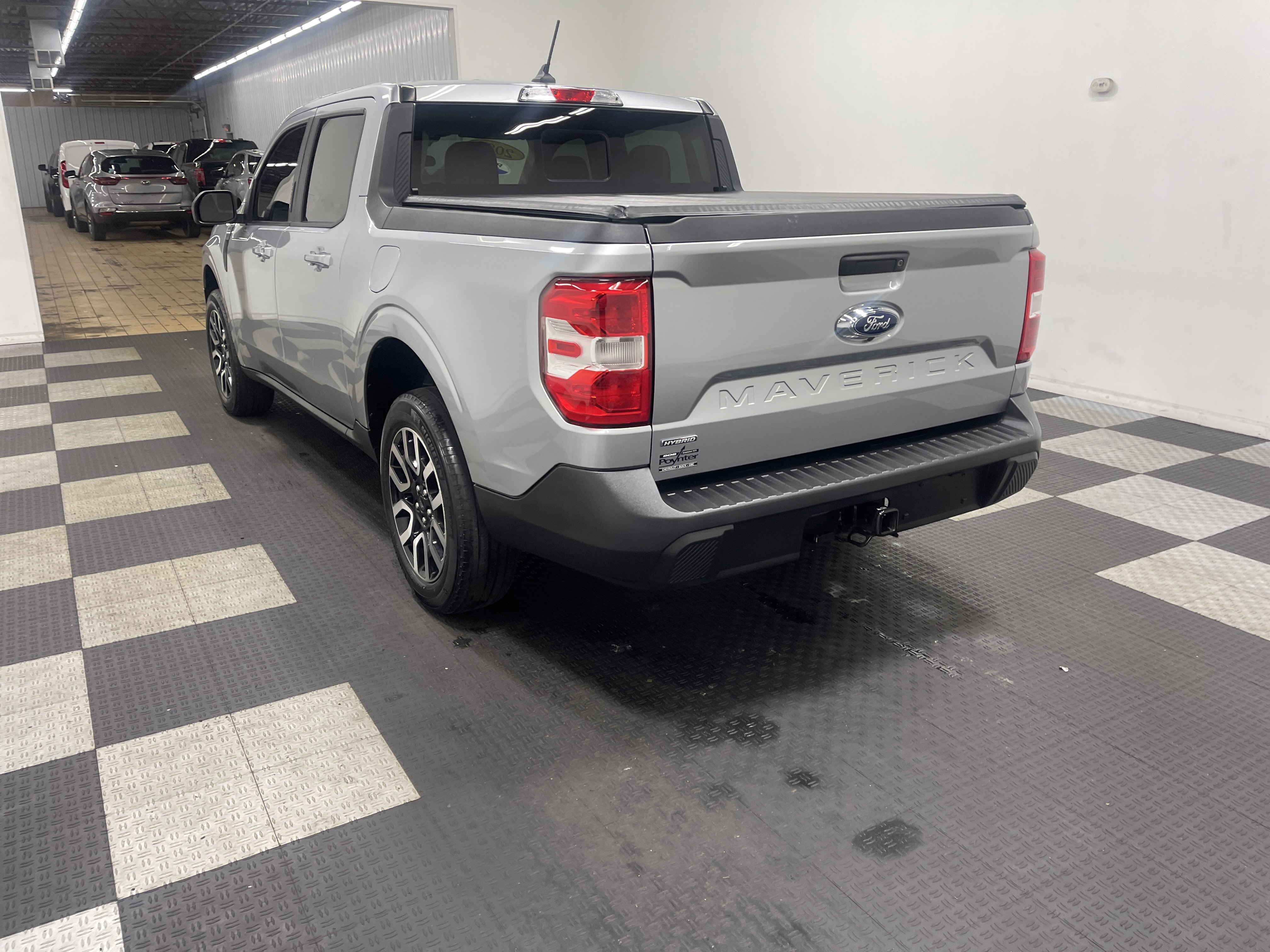 Used 2023 Ford Maverick Lariat w/ Lariat Luxury Package image 2