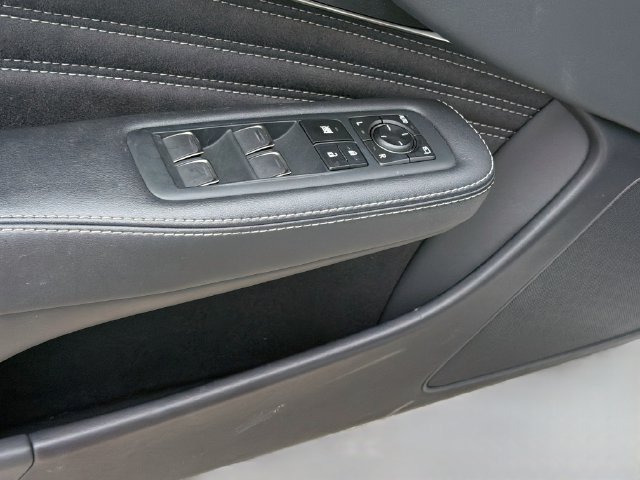 Used 2022 Lexus LS 500 w/ Accessory Package (Z2) RWD image 22