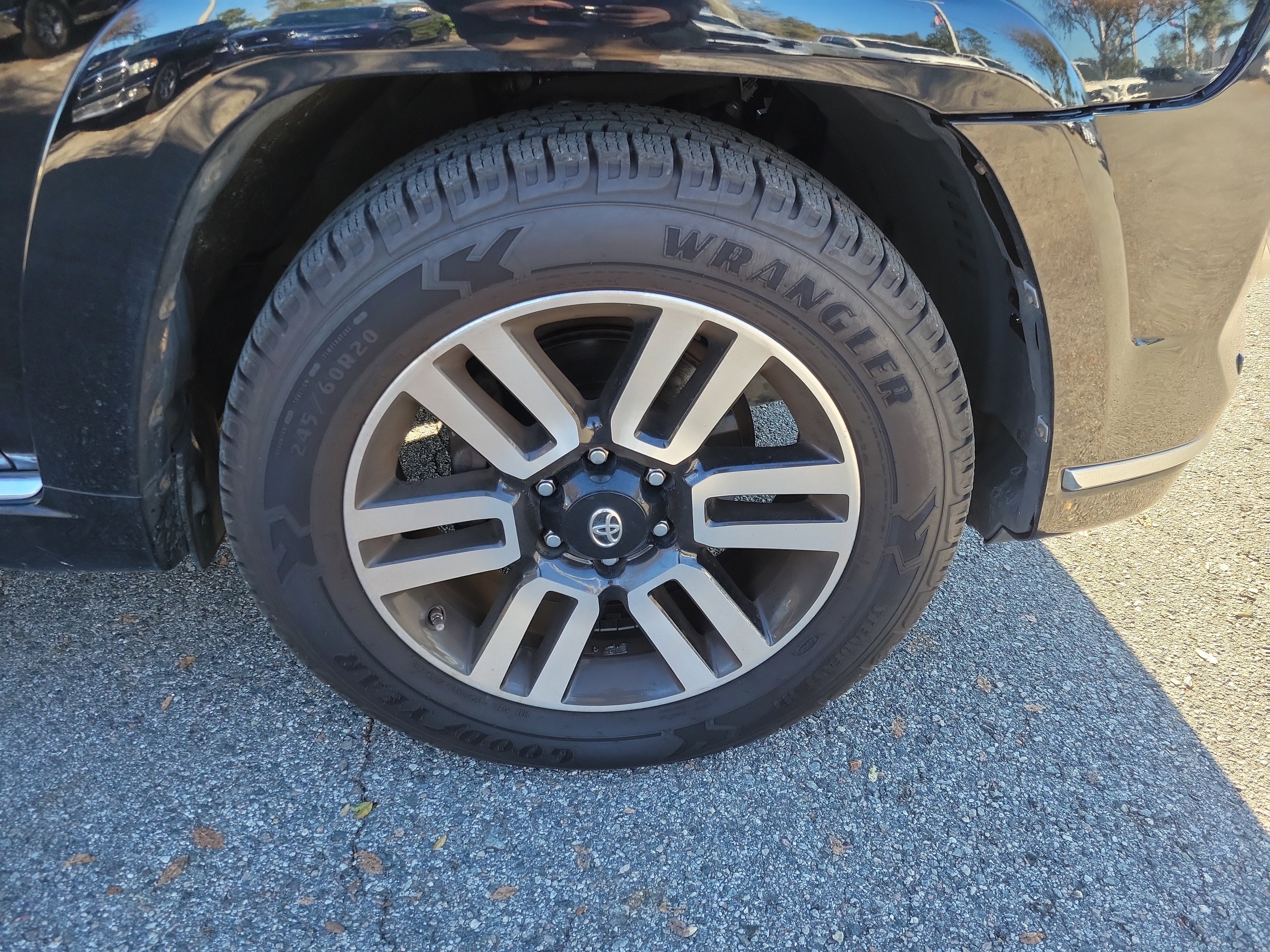 Used 2016 Toyota 4Runner Limited image 12