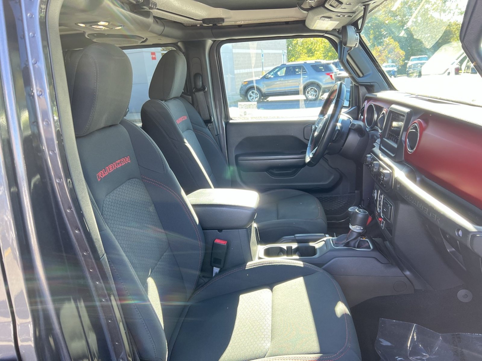 Used 2021 Jeep Wrangler Unlimited Rubicon AWD/4WD image 24