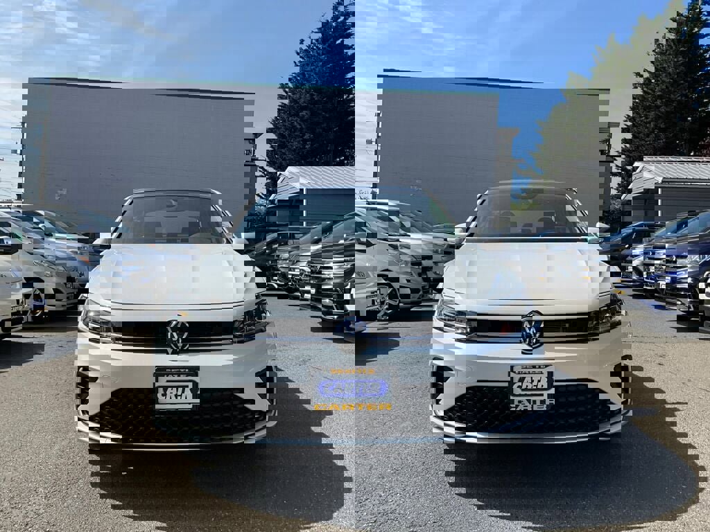 New 2025 Volkswagen Jetta SEL image 3