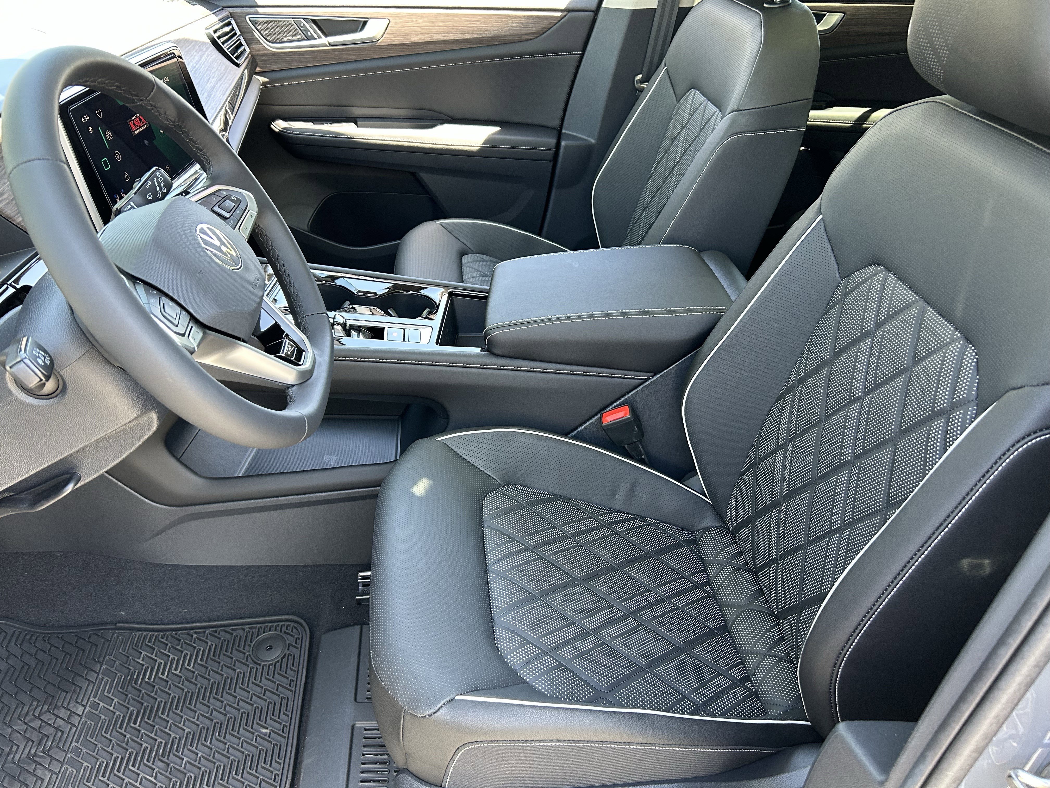 New 2026 Volkswagen Atlas SEL Premium R-Line AWD/4WD image 16