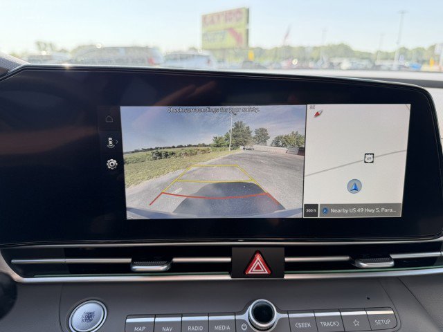 Used 2024 Hyundai Elantra SEL FWD image 19