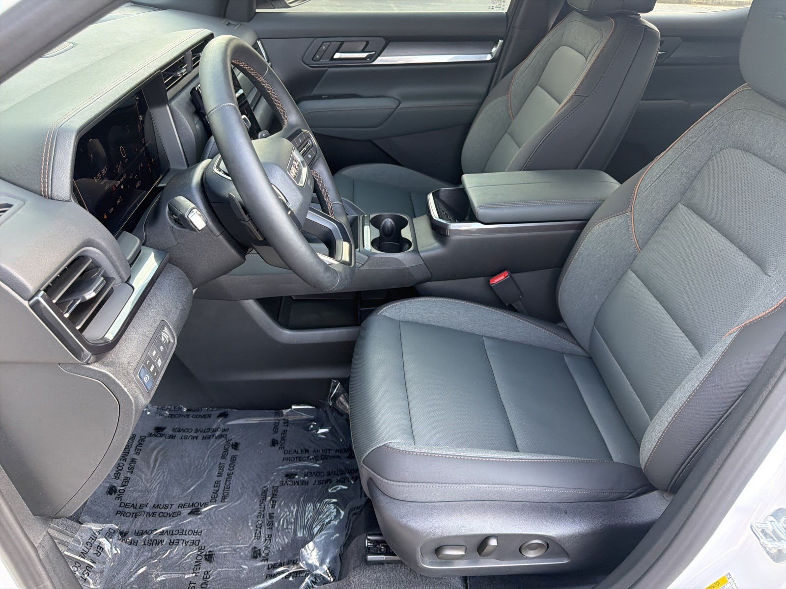 Used 2026 GMC Terrain AT4 w/ Technology Package II AWD/4WD image 9