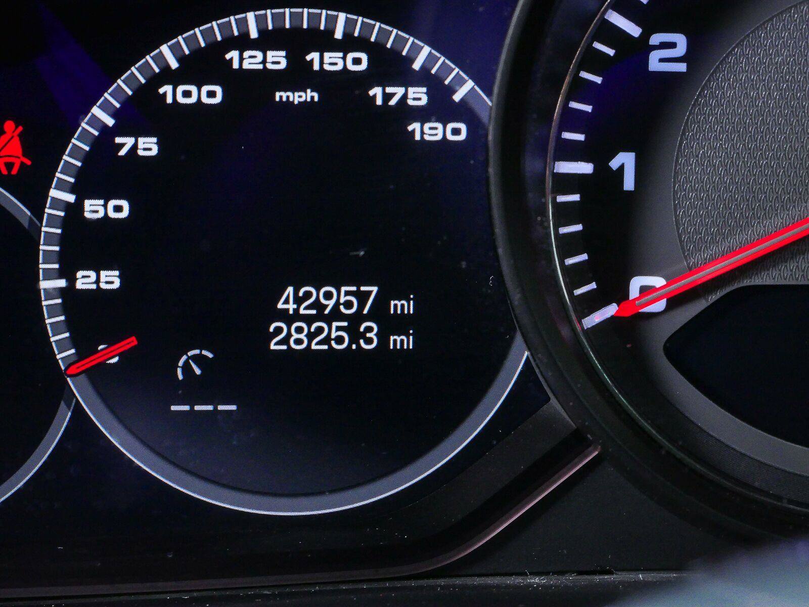 Certified 2022 Porsche Cayenne S Platinum AWD/4WD image 9