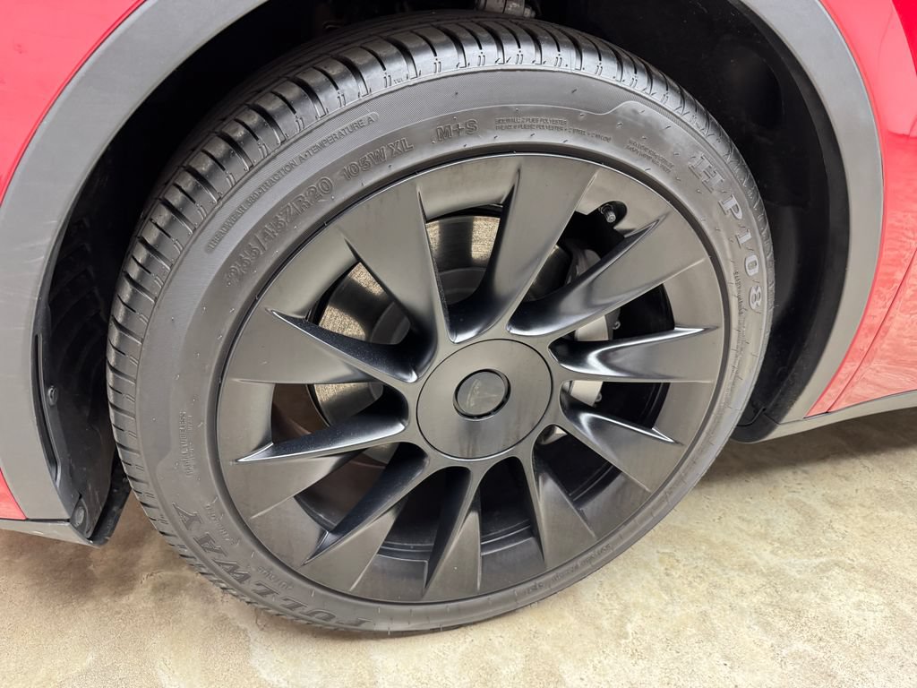 Used 2022 Tesla Model Y Long Range AWD/4WD image 28