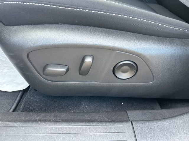 New 2026 Chevrolet Equinox EV LT image 16