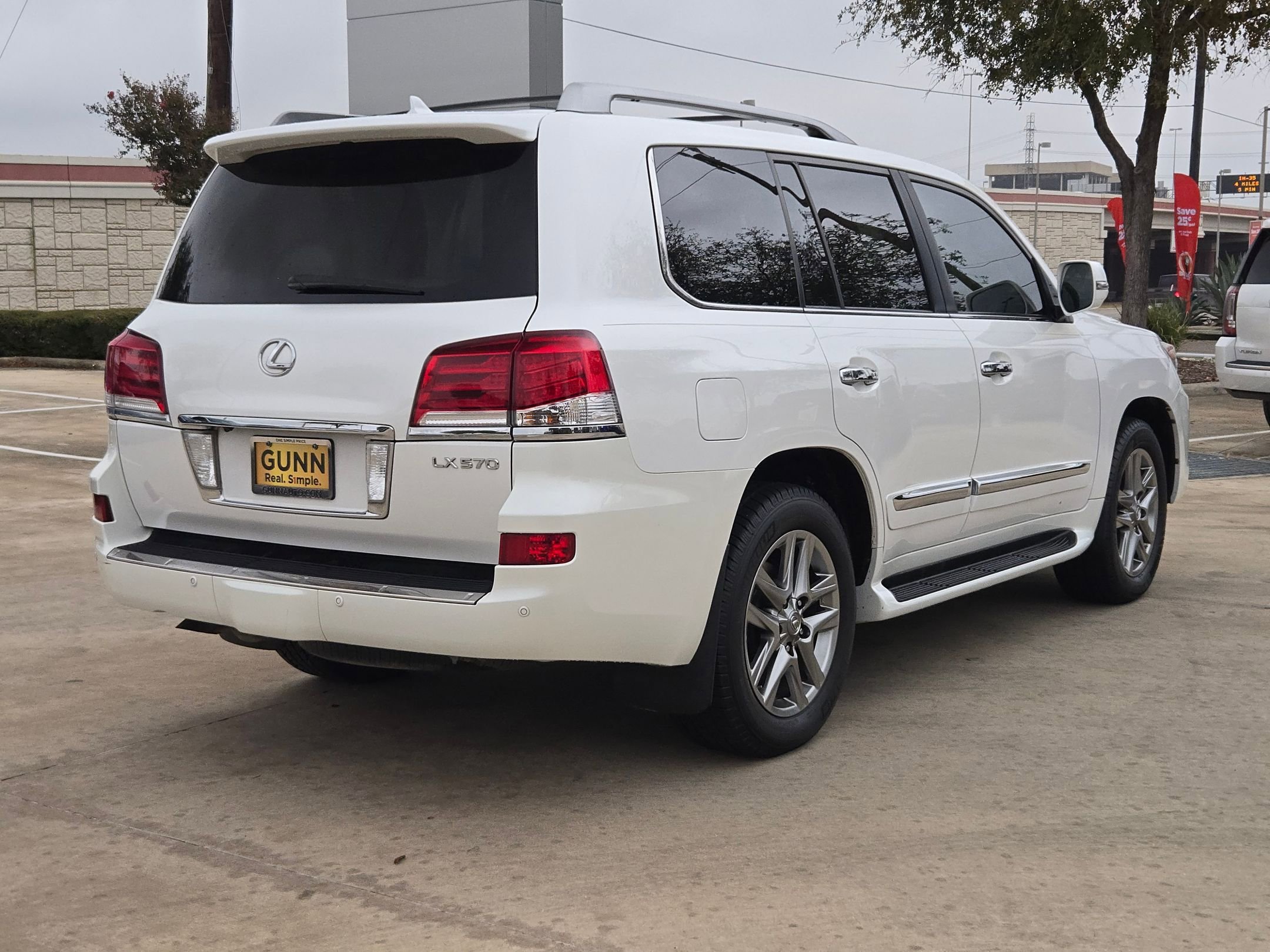 Used 2014 Lexus LX 570 4WD image 7