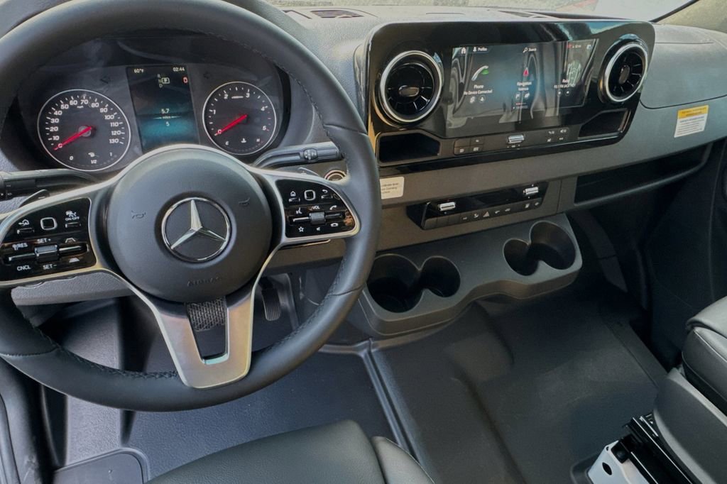 Used 2024 Mercedes-Benz Sprinter 4500 image 12