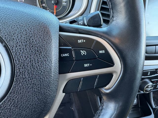 Used 2018 Jeep Cherokee Limited AWD/4WD image 22