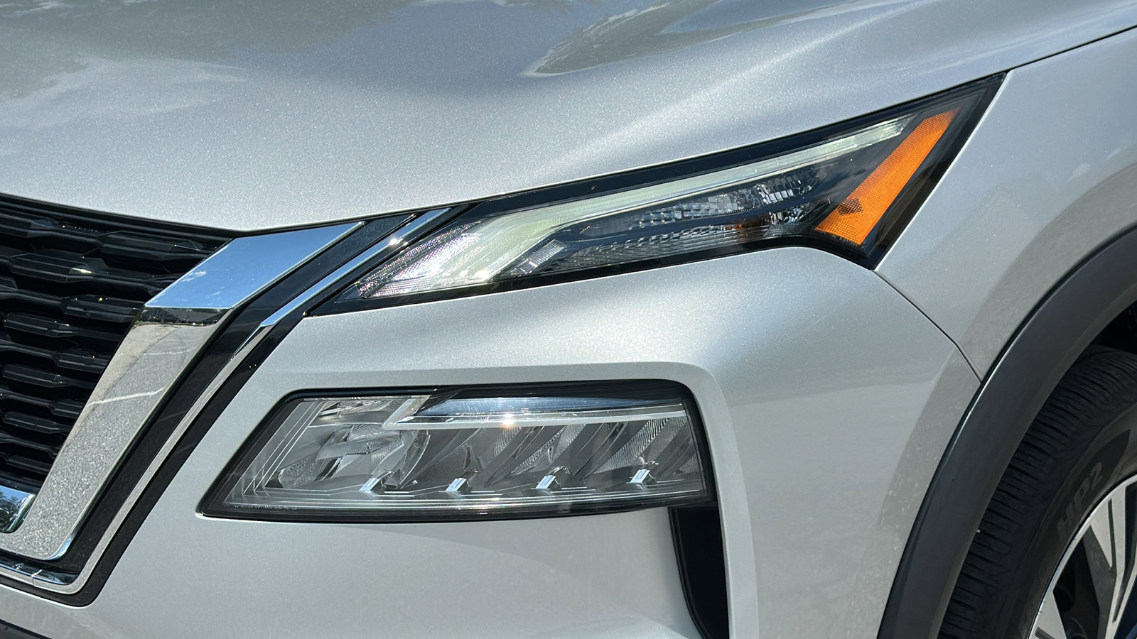 Certified 2023 Nissan Rogue SV image 4