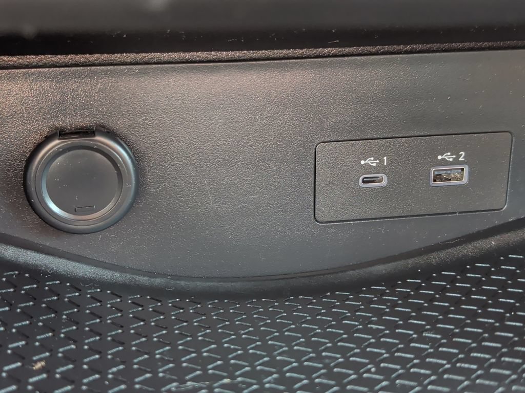 Used 2025 Nissan Pathfinder SV AWD/4WD image 28