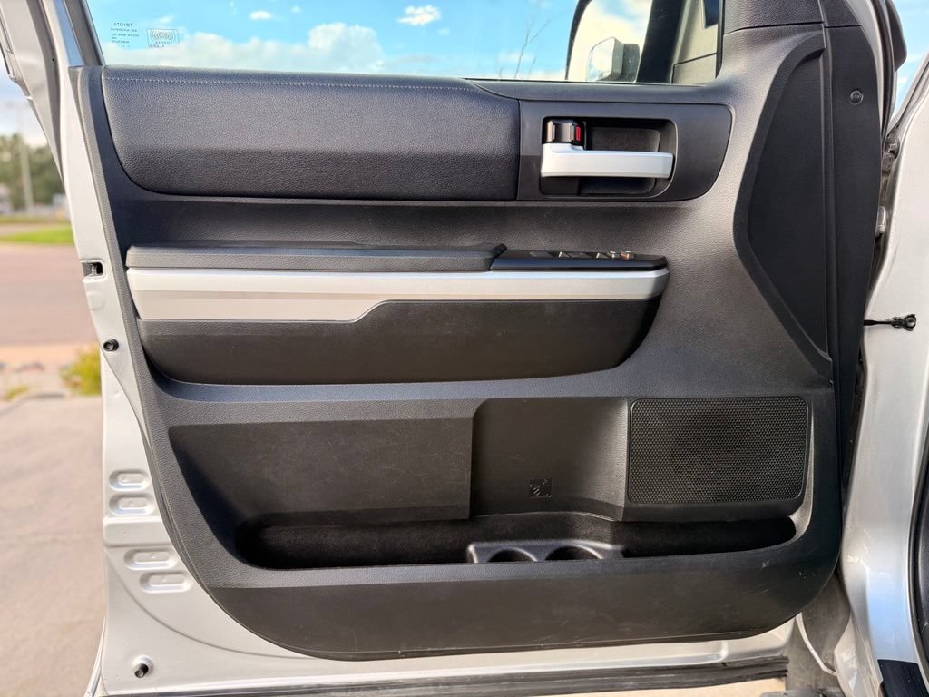 Used 2017 Toyota Tundra SR5 w/ SR5 Upgrade Package RWD image 9
