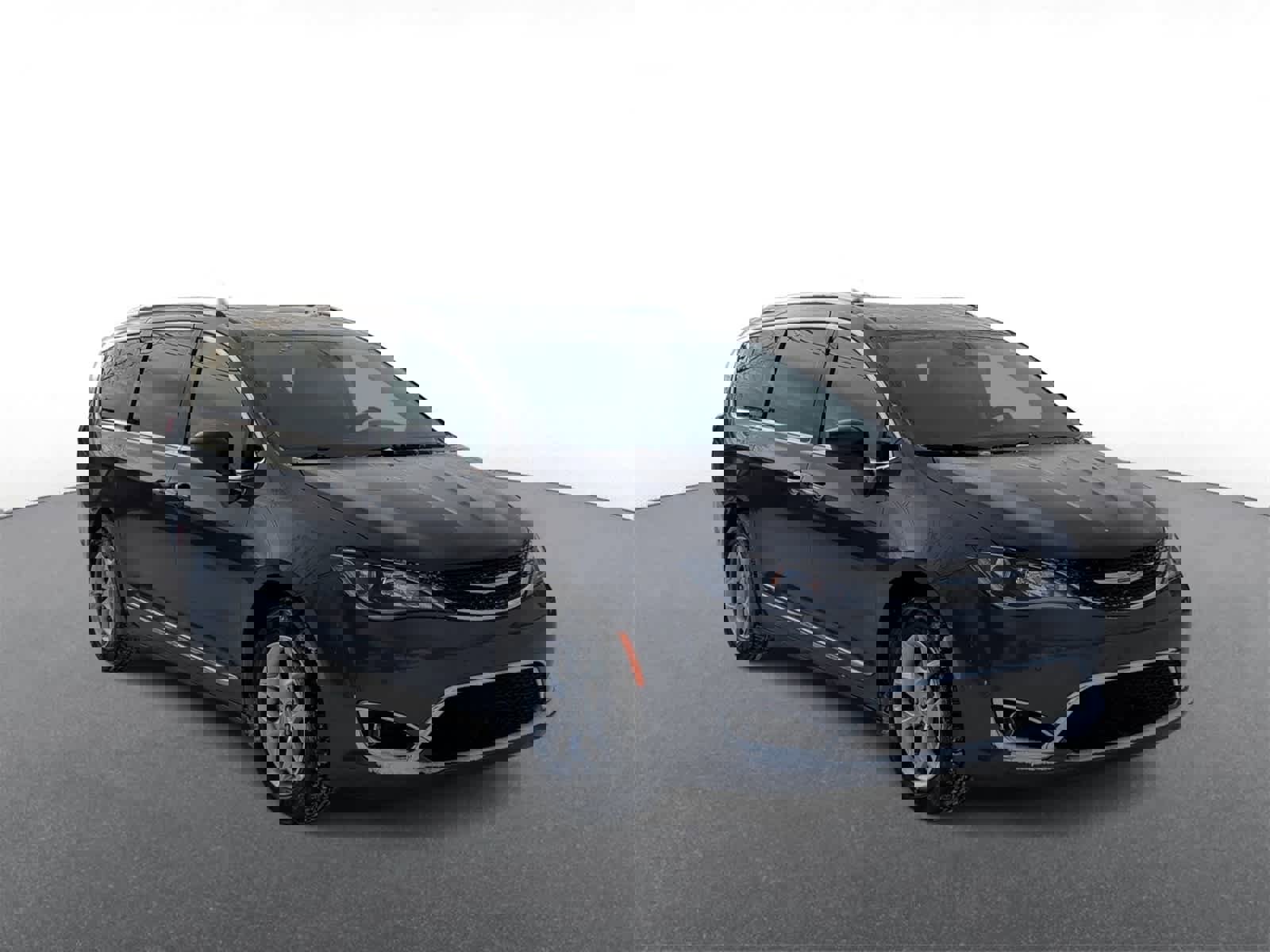 Certified 2017 Chrysler Pacifica Touring-L Plus w/ Advanced Safetytec Group image 2