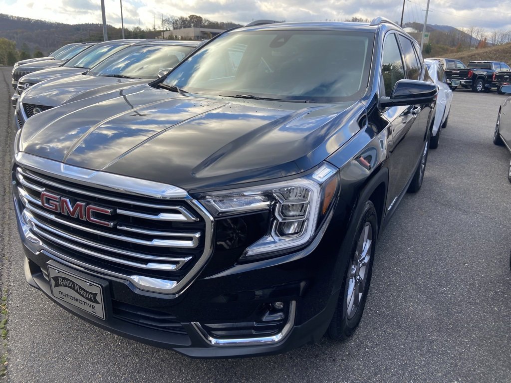 Used 2024 GMC Terrain SLT