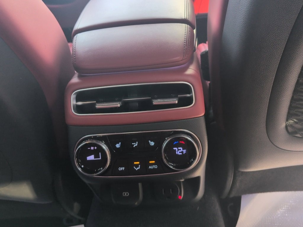 Used 2023 Genesis GV70 3.5T Sport w/ Sport Prestige Package image 25