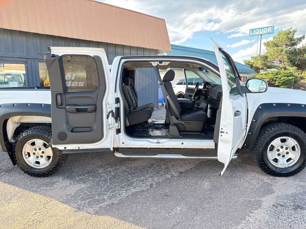 Used 2010 Chevrolet Silverado 1500 LT w/ Max Trailering Pack image 19