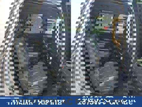 Used 2024 Ford Expedition XLT image 16