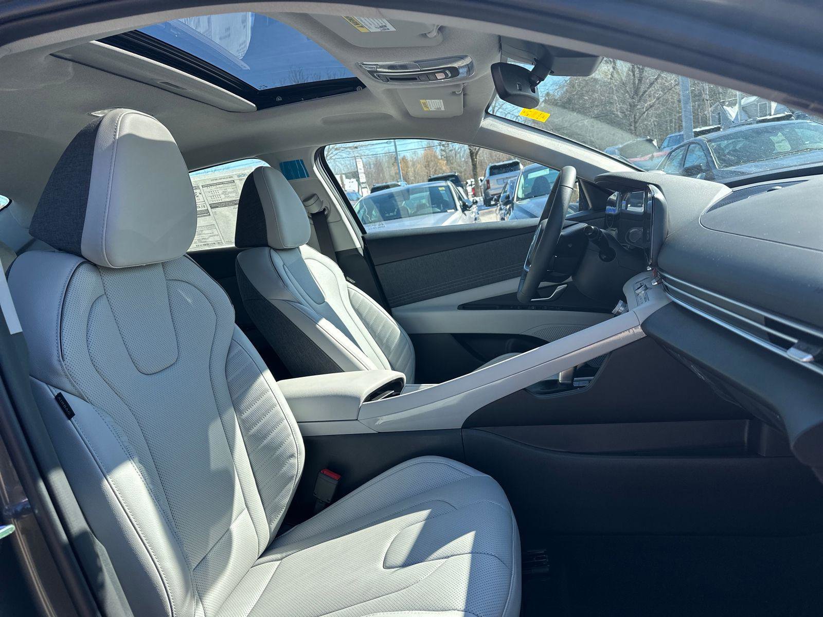 New 2026 Hyundai Elantra Limited image 12