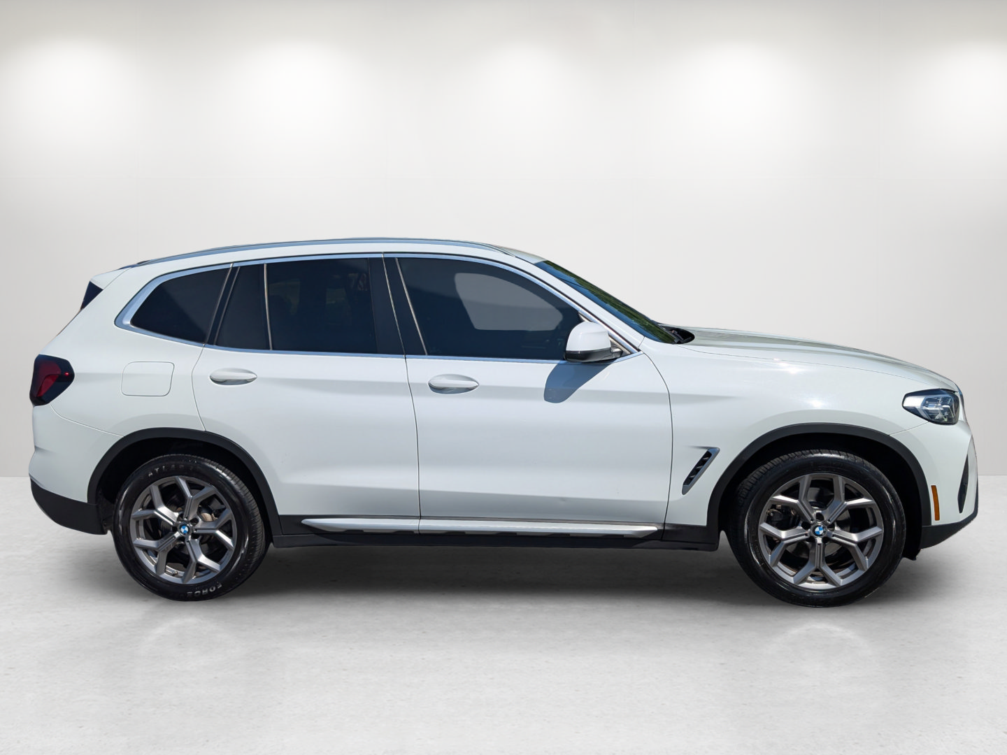 Used 2022 BMW X3 sDrive30i RWD image 4