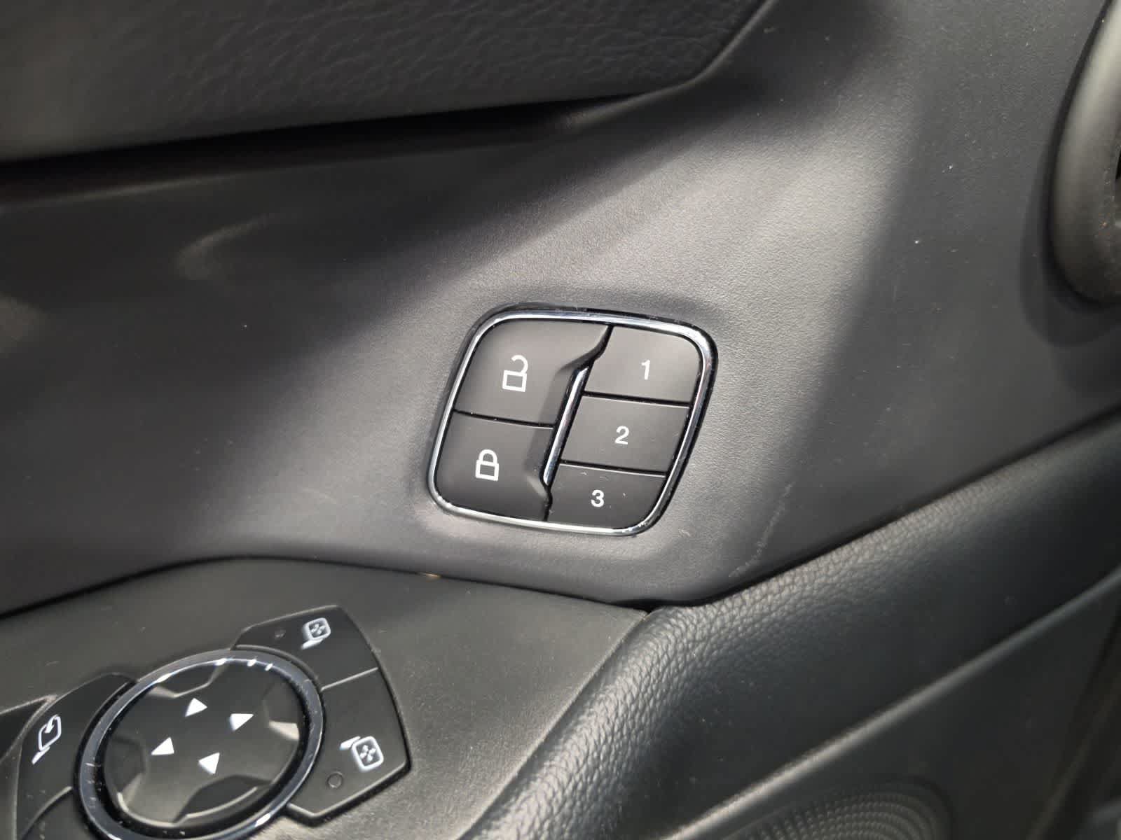 Used 2024 Ford Expedition XLT AWD/4WD image 18